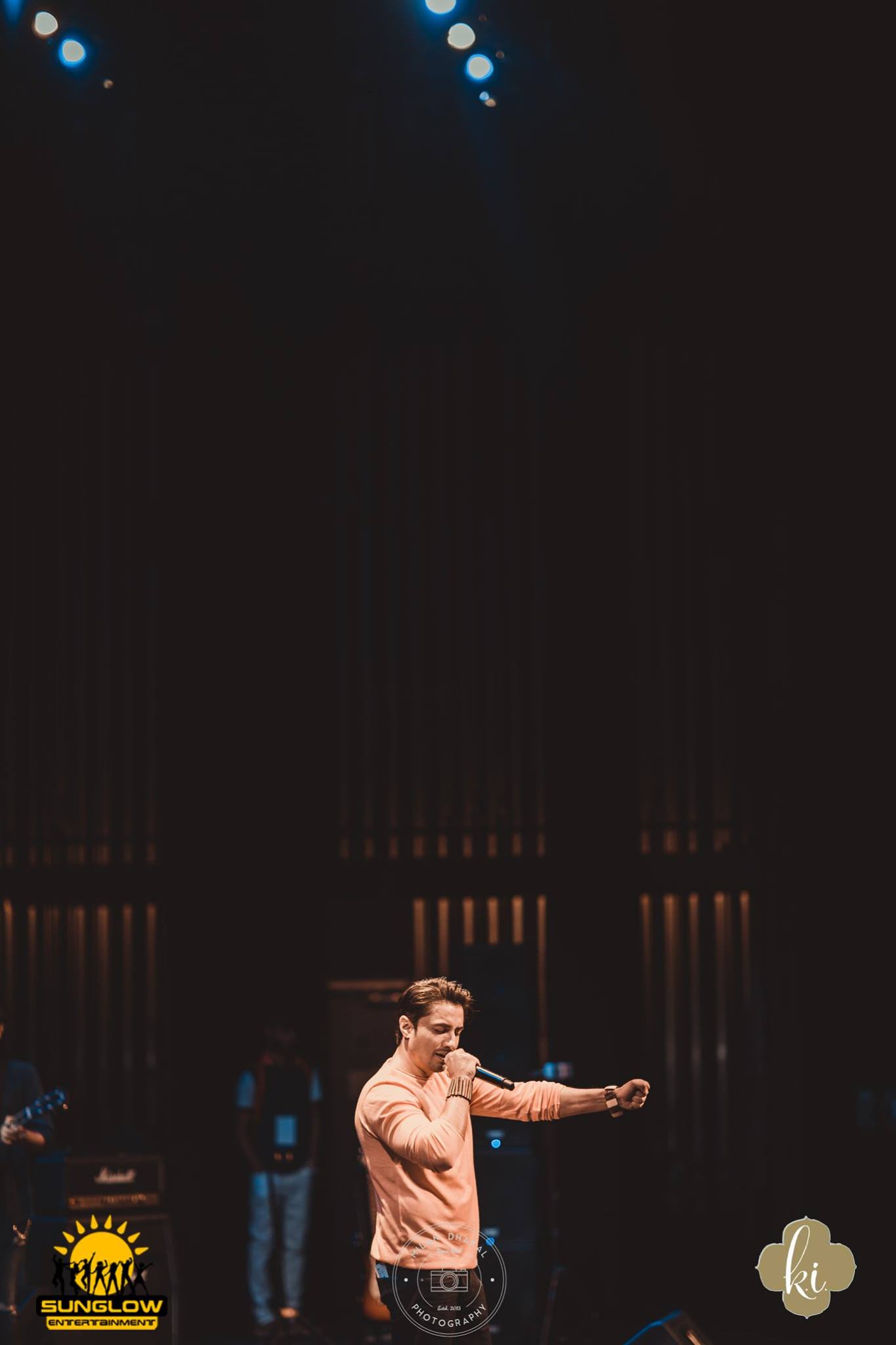 Ali Zafar Live